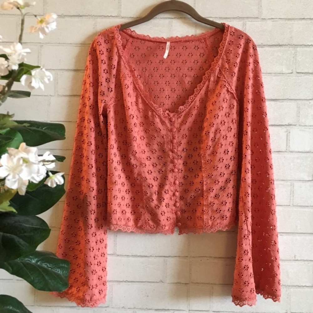 FREE PEOPLE Eyelet Blouse Bell Sleeves + Buttons Size Small